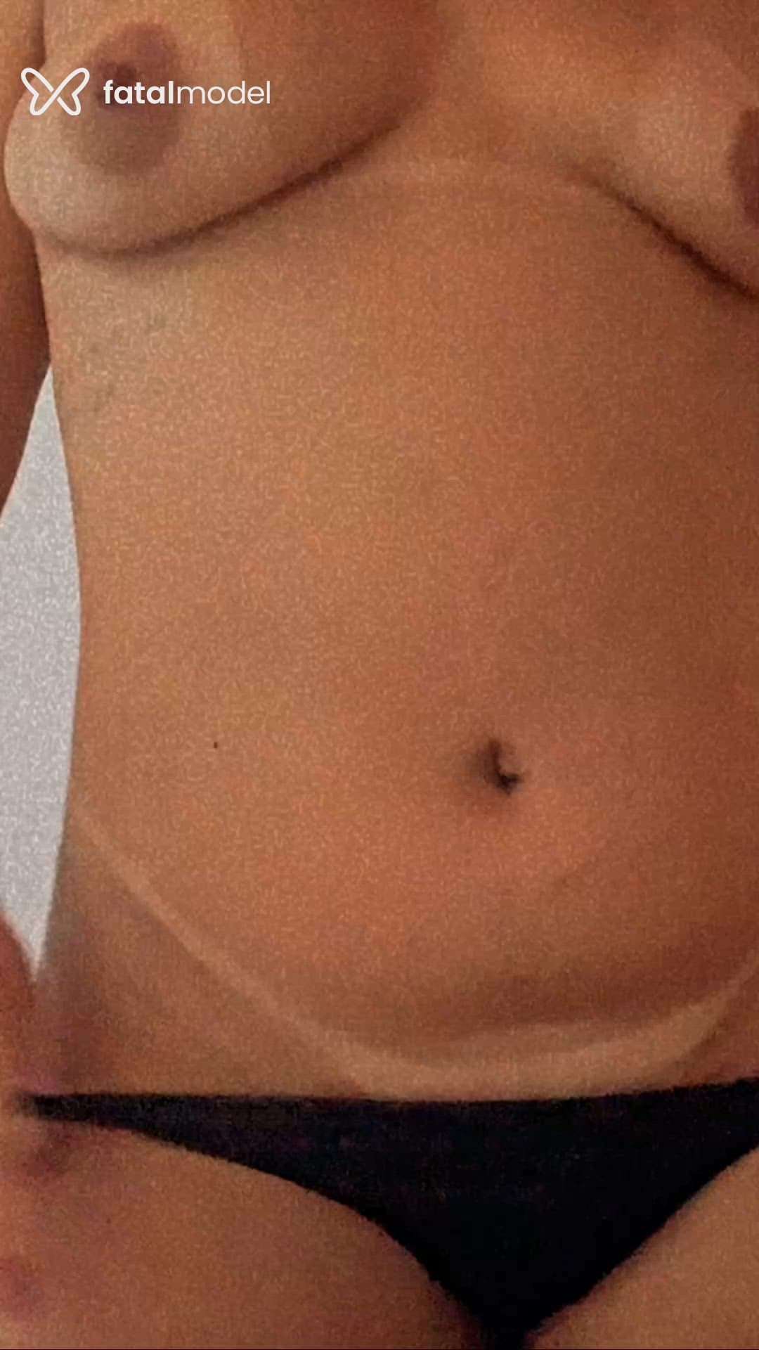 Acompanhante mulher morena (o) de olhos pretos - Ester