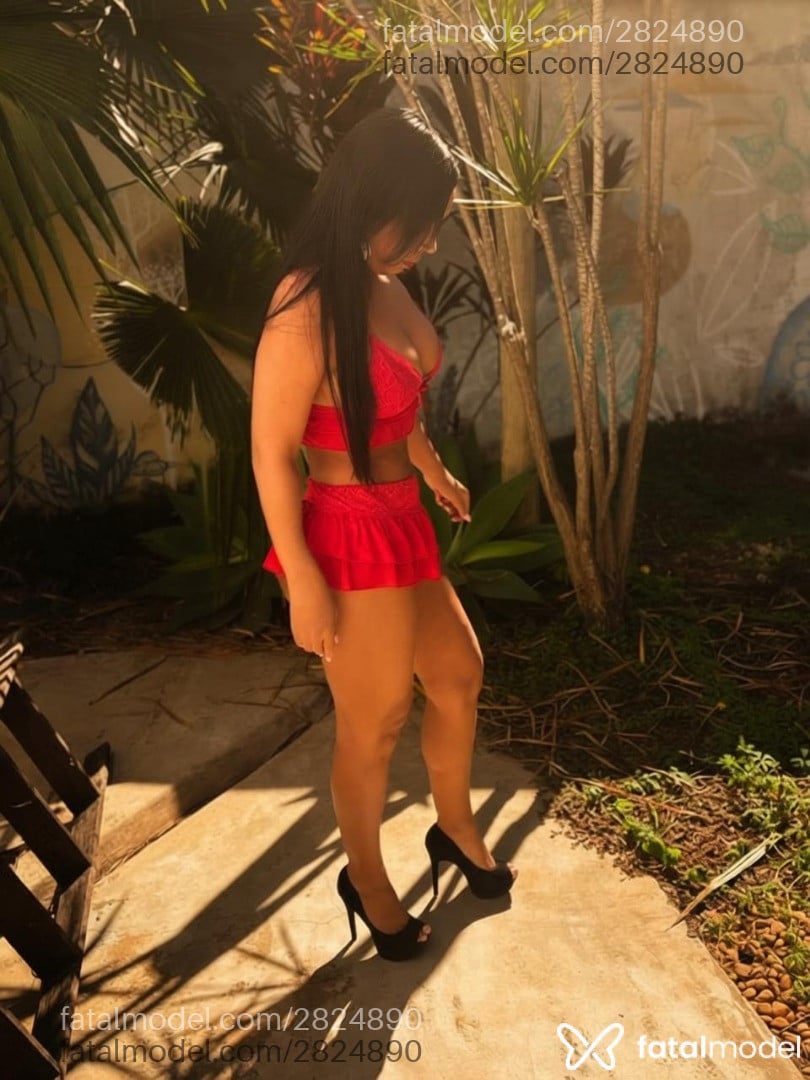 Acompanhante mulher morena (o) de olhos castanhos em Divinópolis - Larissa