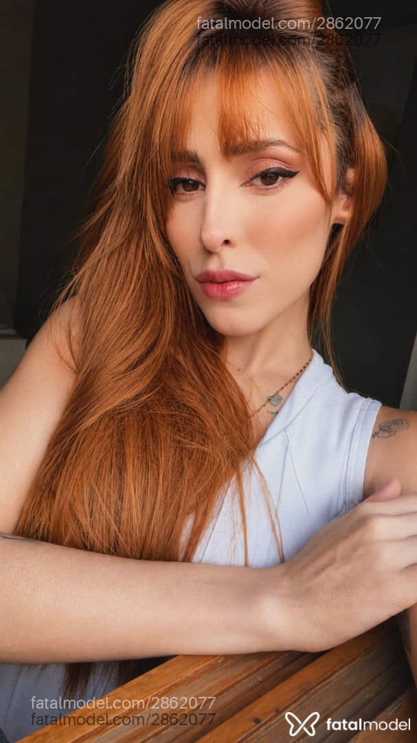 Acompanhante mulher ruiva (o) de olhos mel - Luuaa Acompanhante mulher ruiva (o) de olhos mel - Luuaa