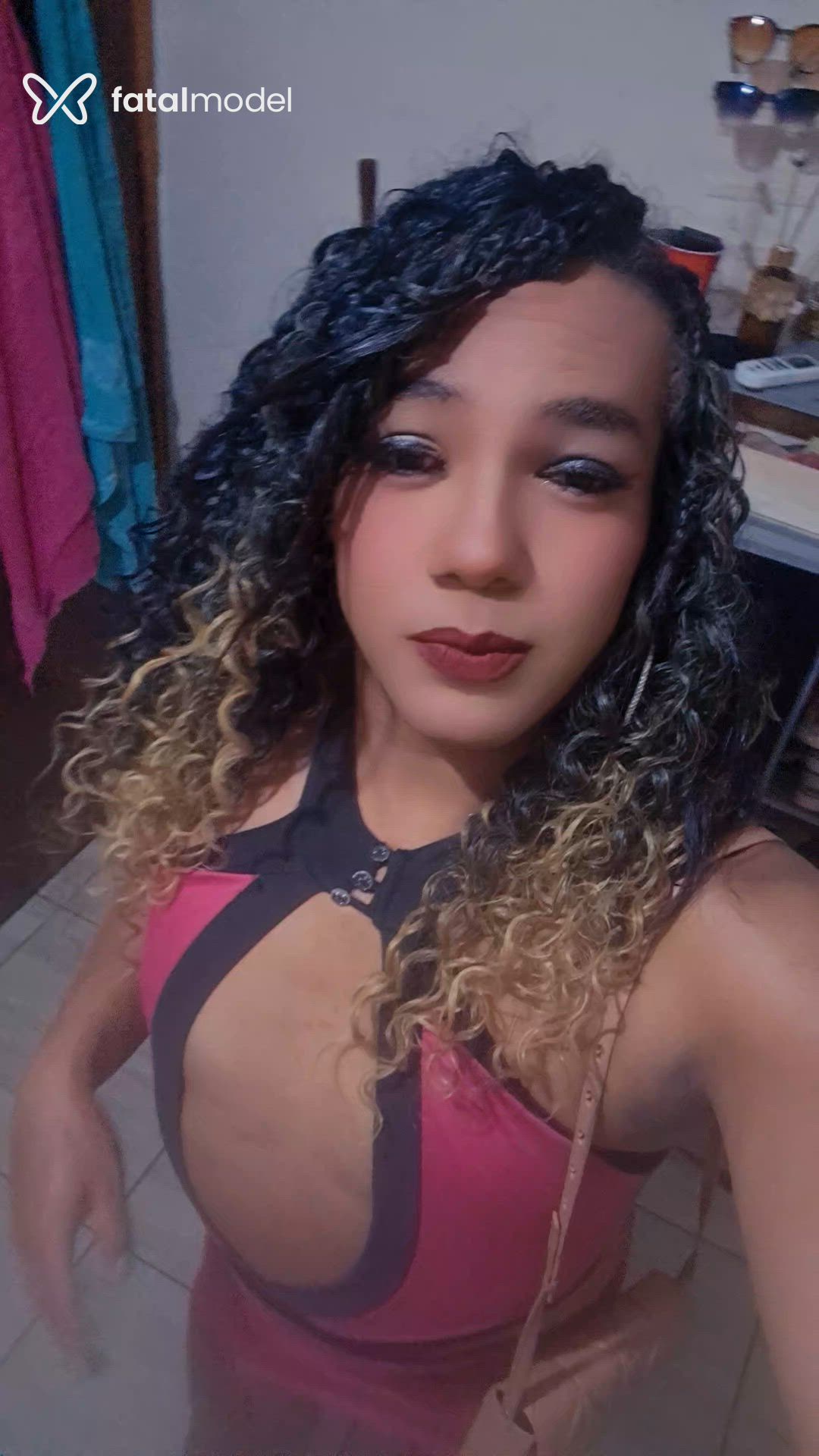 Acompanhante mulher trans morena (o) de olhos castanhos em Barra do Garças Acompanhante mulher trans morena (o) de olhos castanhos em Barra do Garças - Theffy