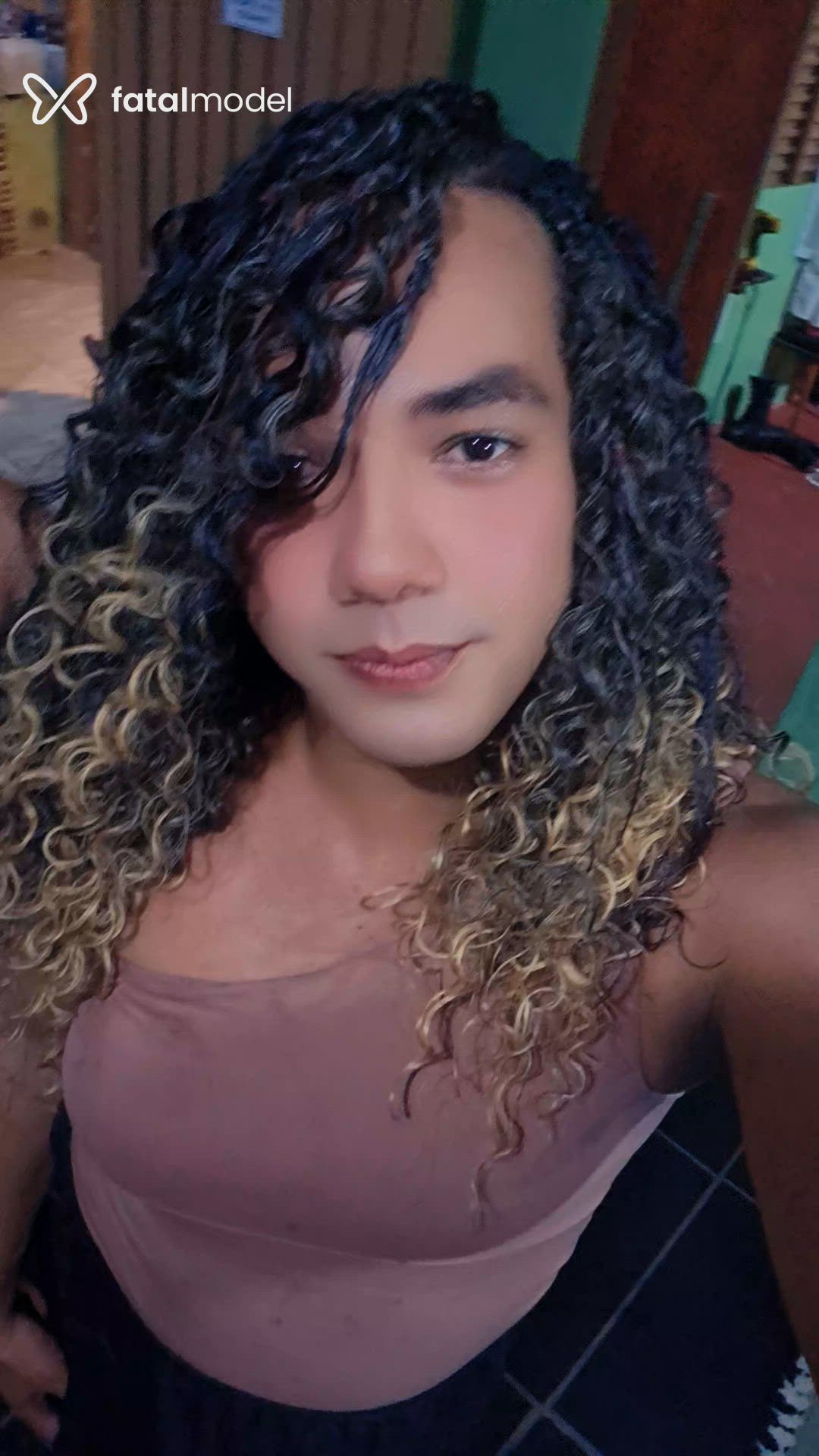 Acompanhante mulher trans morena (o) de olhos castanhos em Barra do Garças Acompanhante mulher trans morena (o) de olhos castanhos em Barra do Garças - Theffy