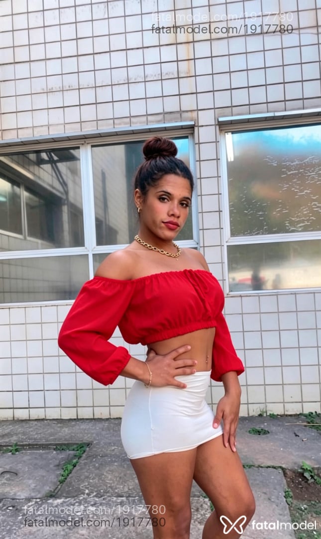Acompanhante mulher trans com cabelo castanho de olhos pretos em Coronel Fabriciano Acompanhante mulher trans com cabelo castanho de olhos pretos em Coronel Fabriciano - Ramona