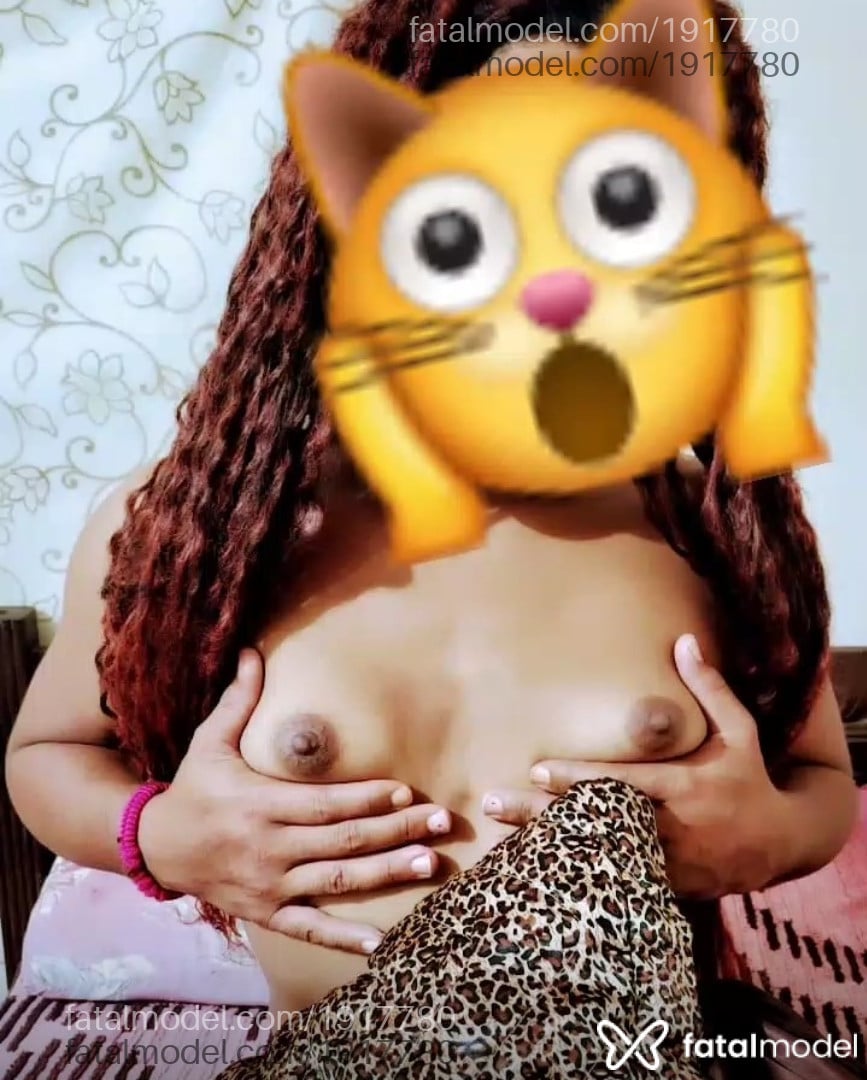 Acompanhante mulher trans com cabelo castanho de olhos pretos em Coronel Fabriciano - Ramona