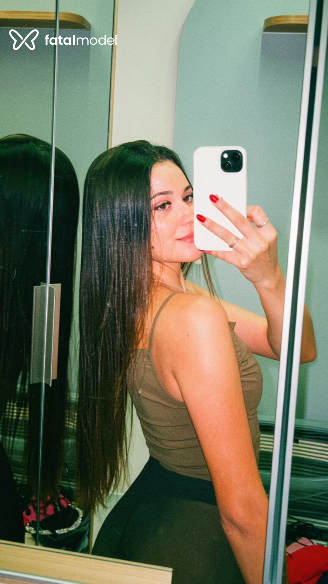 Acompanhante mulher morena (o) de olhos castanhos - Aninha Acompanhante mulher morena (o) de olhos castanhos - Aninha