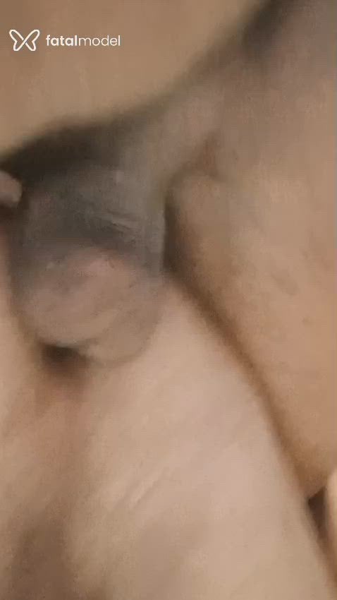 Acompanhante homem com cabelo castanho de olhos cinza - Guilherme