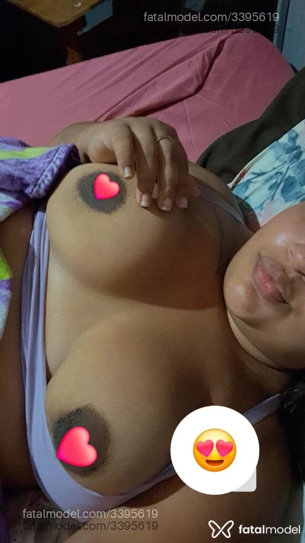 Acompanhante mulher com cabelo castanho de olhos castanhos - Carol