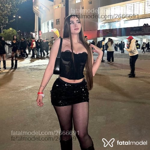 Acompanhante mulher com cabelo castanho de olhos castanhos em São Paulo - Livía