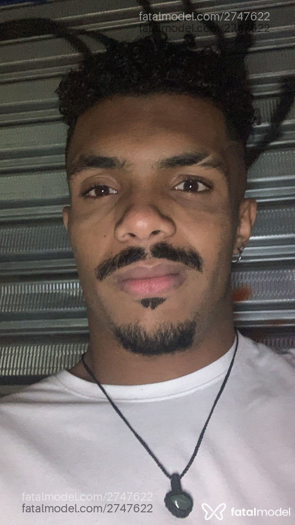Acompanhante homem morena (o) de olhos pretos em Goiânia - Tony
