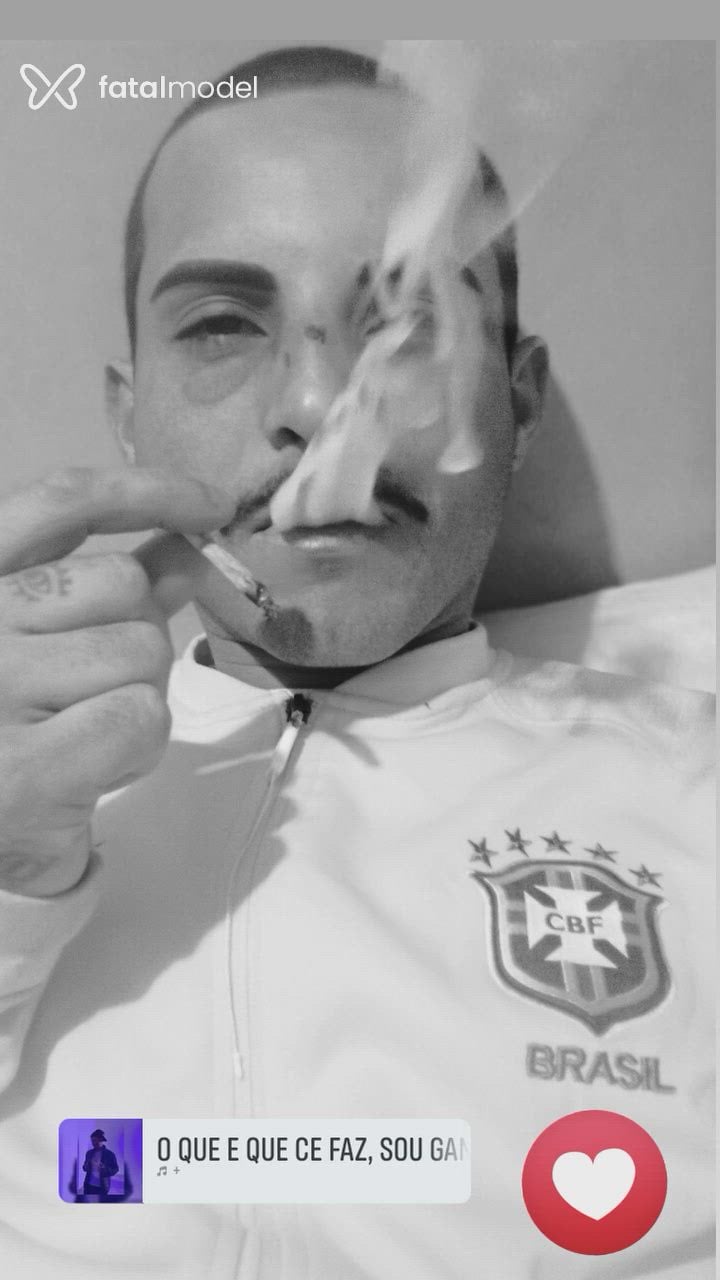 Acompanhante homem morena (o) de olhos castanhos - Escobar