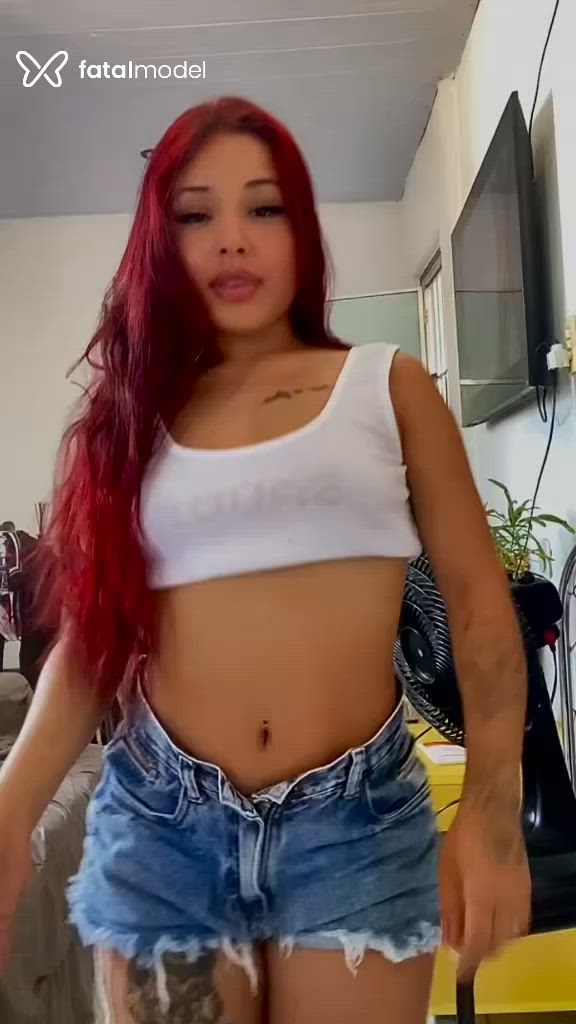 Acompanhante mulher ruiva (o) de olhos castanhos em Recife Acompanhante mulher ruiva (o) de olhos castanhos em Recife - Yara