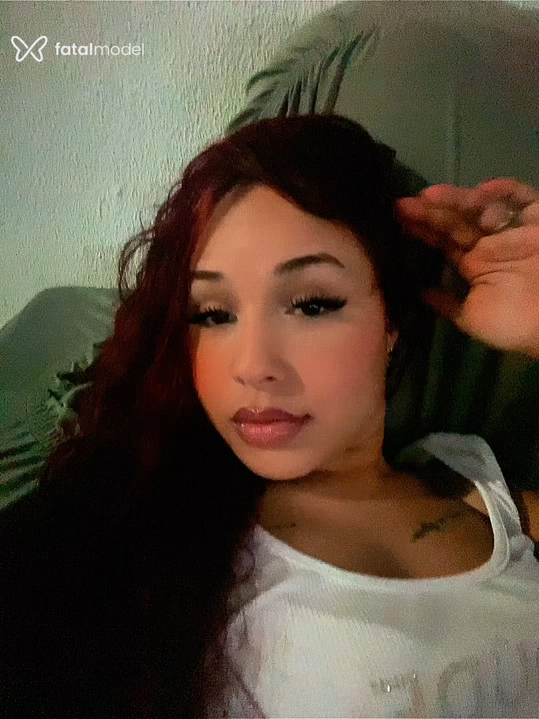 Acompanhante mulher ruiva (o) de olhos castanhos em Recife Acompanhante mulher ruiva (o) de olhos castanhos em Recife - Yara