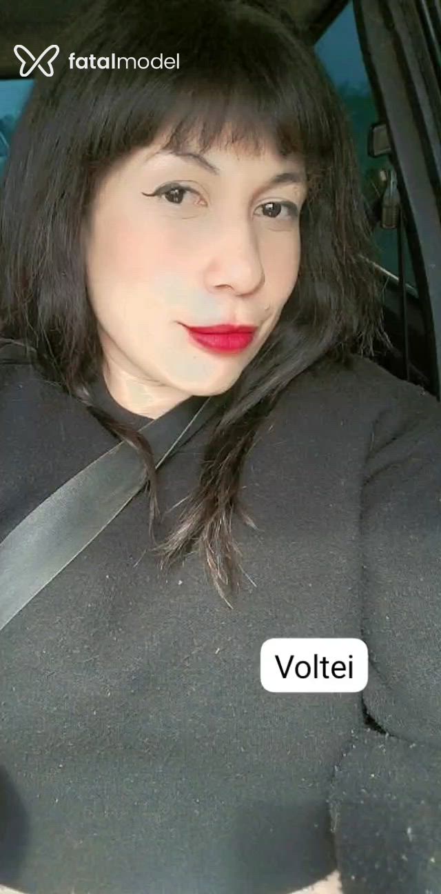 Acompanhante mulher com cabelo colorido de olhos pretos - Yuzi Felicia Acompanhante mulher com cabelo colorido de olhos pretos - Yuzi Felicia