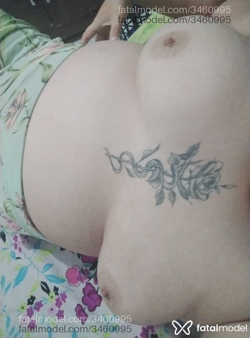 Acompanhante mulher com cabelo castanho de olhos castanhos em Virtual Acompanhante mulher com cabelo castanho de olhos castanhos em Virtual - Maraa