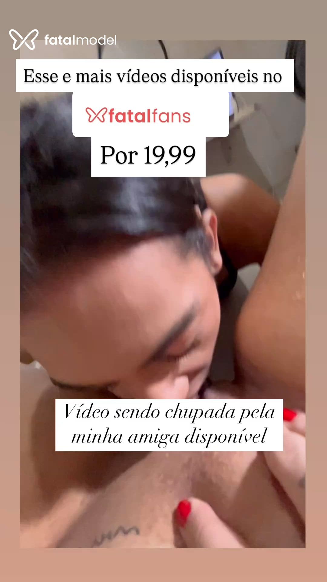 Acompanhante mulher loira (o) de olhos mel - Pérola