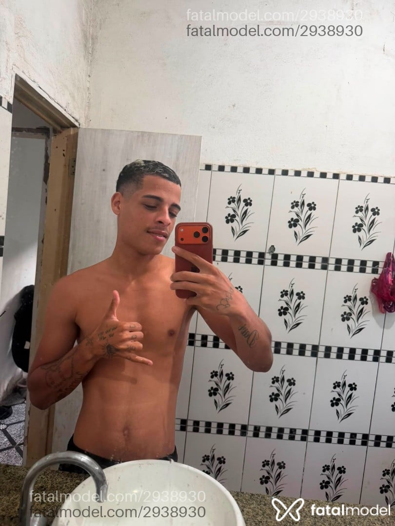 Acompanhante homem morena (o) de olhos pretos - Bryan