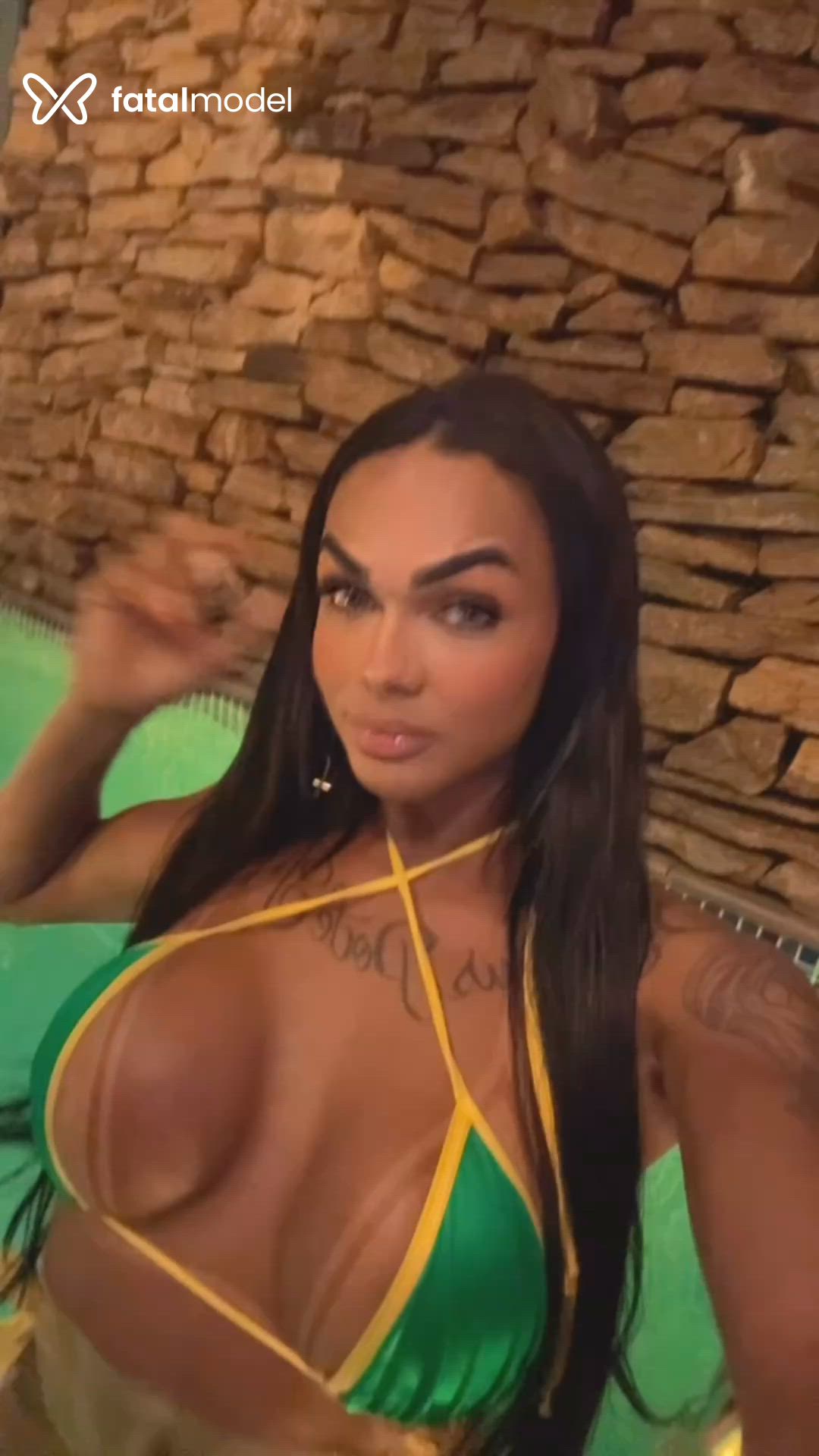 Acompanhante mulher trans morena (o) de olhos castanhos em Santos Acompanhante mulher trans morena (o) de olhos castanhos em Santos - Carla Sampaio