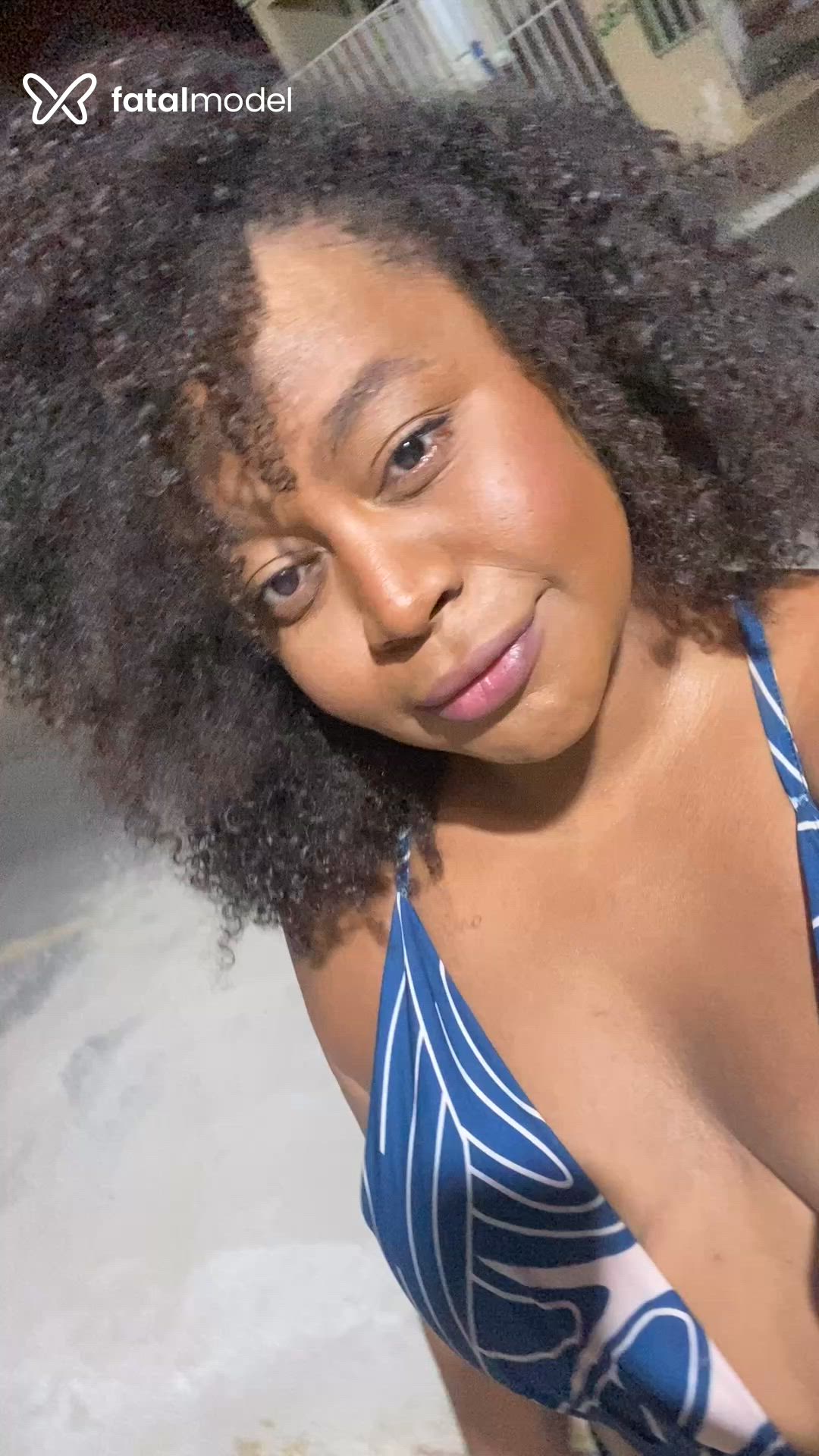 Acompanhante mulher trans com cabelo castanho de olhos castanhos em Petrolina Acompanhante mulher trans com cabelo castanho de olhos castanhos em Petrolina - Preta
