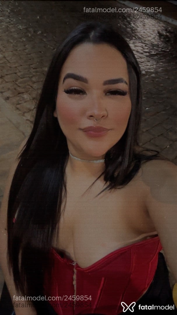 Acompanhante mulher morena (o) de olhos pretos em Guará - Carolina
