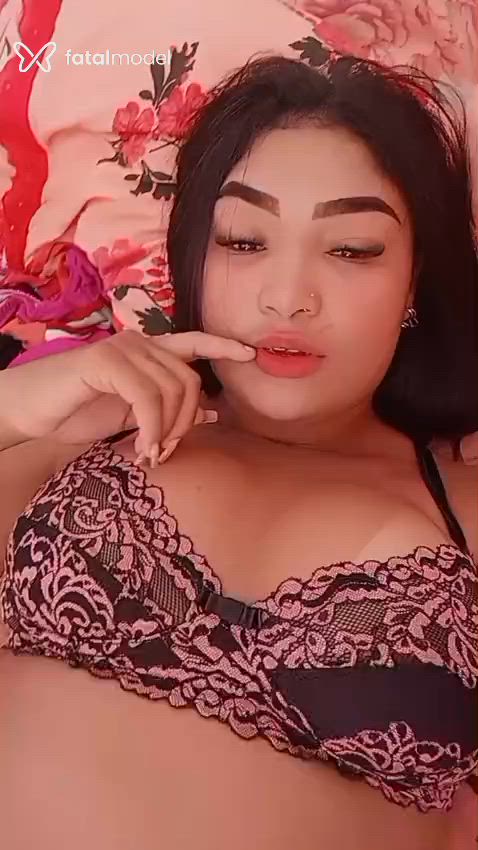 Acompanhante mulher morena (o) de olhos pretos - Geovana Hellen