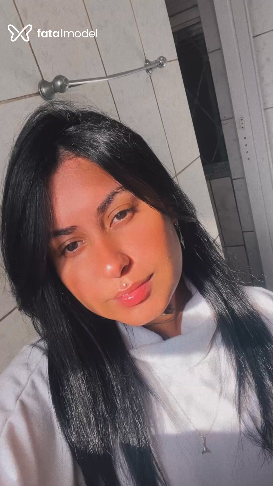 Acompanhante mulher morena (o) de olhos castanhos em Mogi das Cruzes - Indiah Khalifa