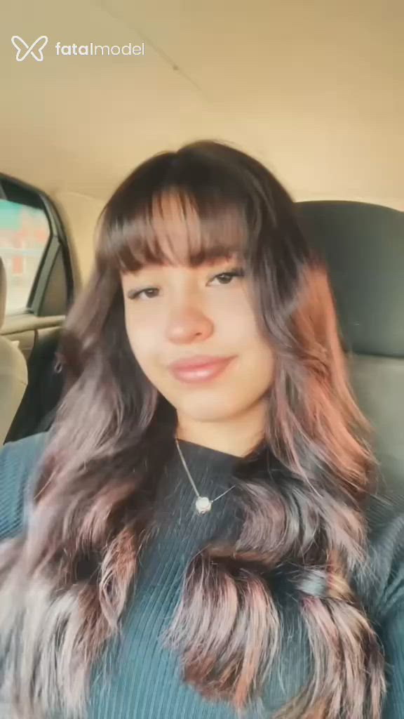 Acompanhante mulher com cabelo castanho de olhos castanhos - Alice