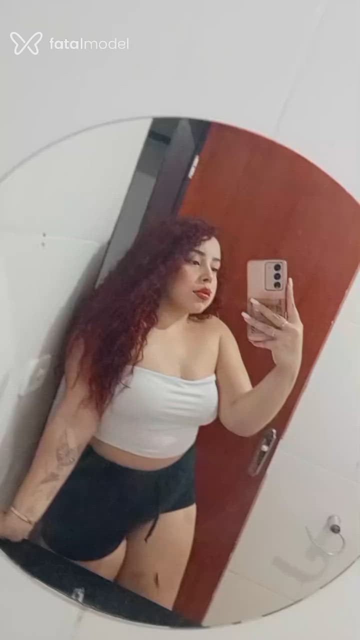Acompanhante mulher ruiva (o) de olhos castanhos - Becca Acompanhante mulher ruiva (o) de olhos castanhos - Becca