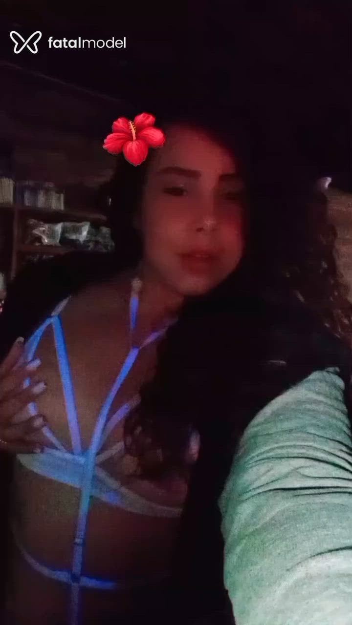 Acompanhante mulher ruiva (o) de olhos castanhos - Becca Acompanhante mulher ruiva (o) de olhos castanhos - Becca