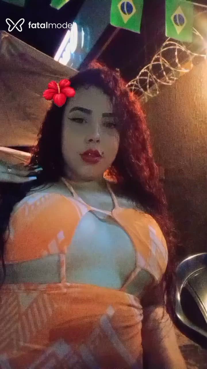 Acompanhante mulher ruiva (o) de olhos castanhos - Becca Acompanhante mulher ruiva (o) de olhos castanhos - Becca