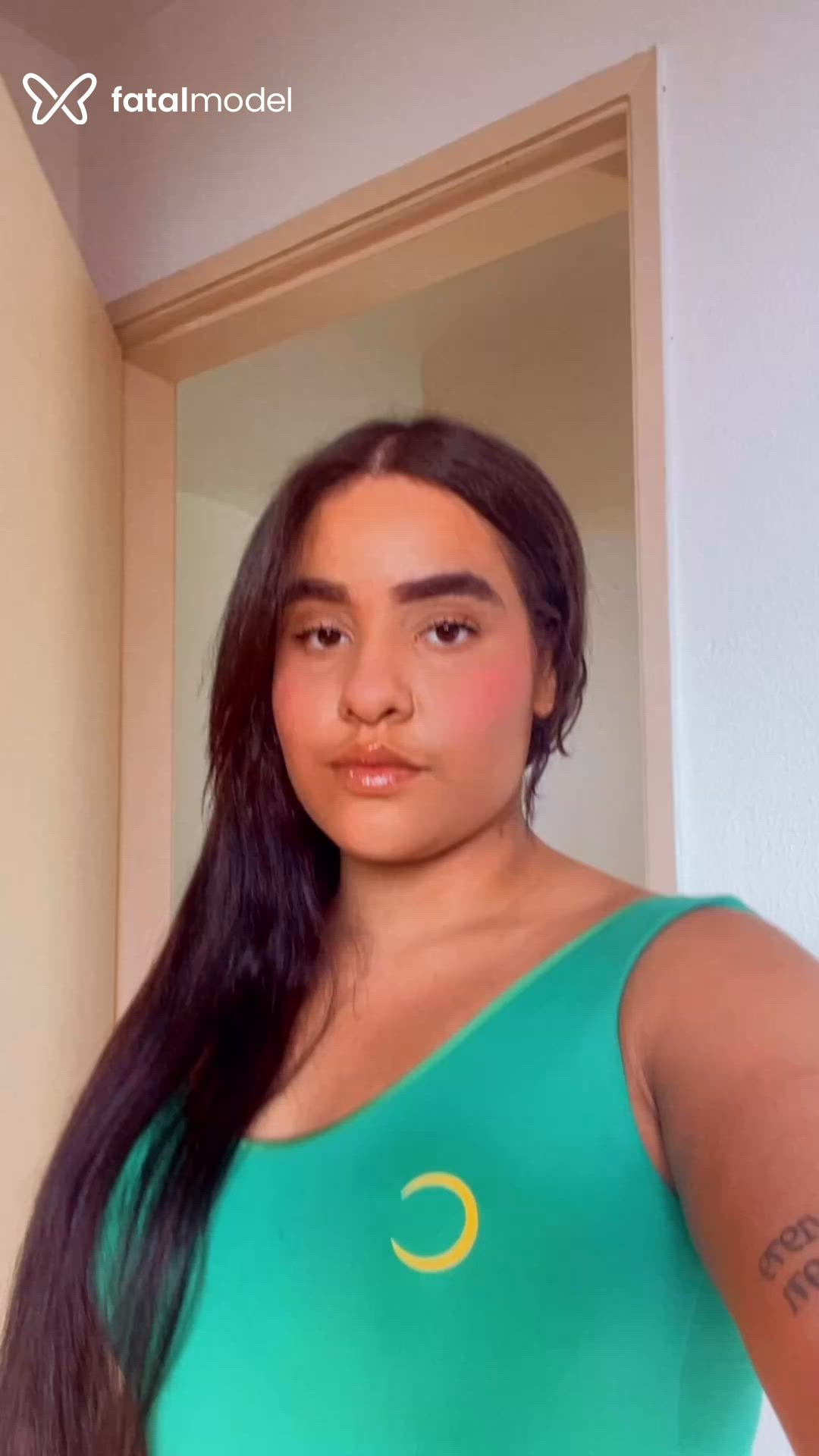Acompanhante mulher morena (o) de olhos castanhos em Goiânia Acompanhante mulher morena (o) de olhos castanhos em Goiânia - Sarah Mel