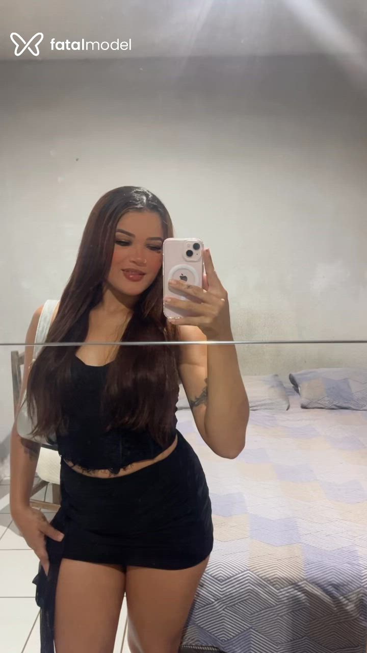 Acompanhante mulher com cabelo castanho de olhos verdes - Jade Fontes Acompanhante mulher com cabelo castanho de olhos verdes - Jade Fontes