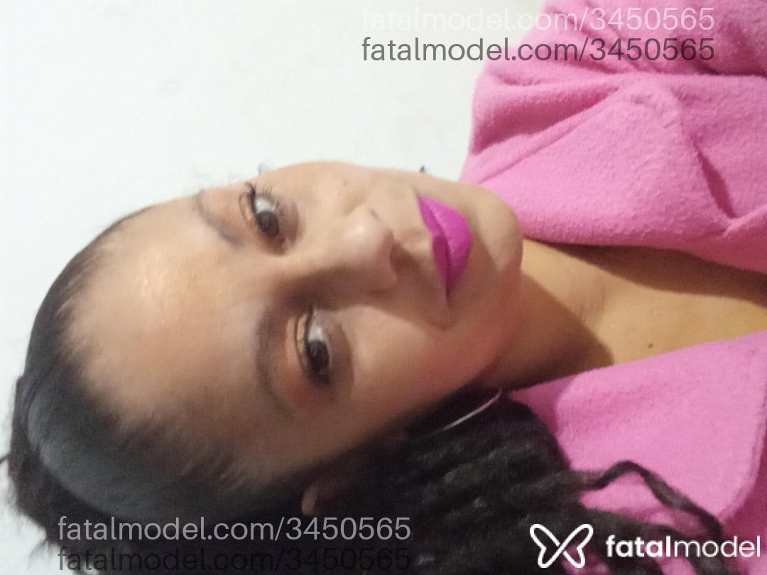 Acompanhante mulher com cabelo castanho de olhos castanhos em Araraquara - Josiane