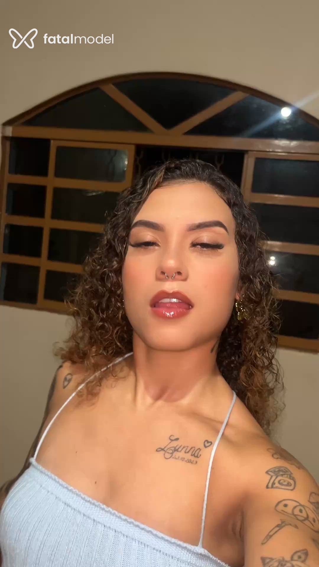 Acompanhante mulher morena (o) de olhos castanhos em Campos dos Goytacazes Acompanhante mulher morena (o) de olhos castanhos em Campos dos Goytacazes - Alice Dias
