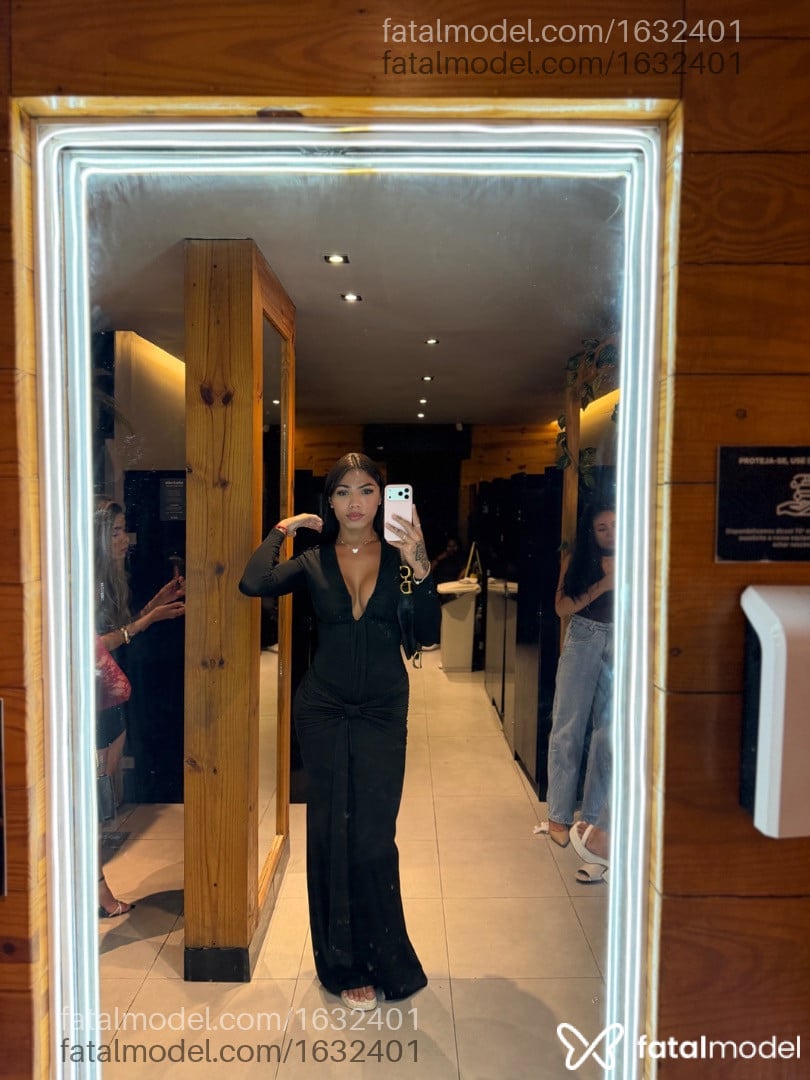 Acompanhante mulher trans com cabelo castanho de olhos castanhos em Fortaleza - KIMBERLYY