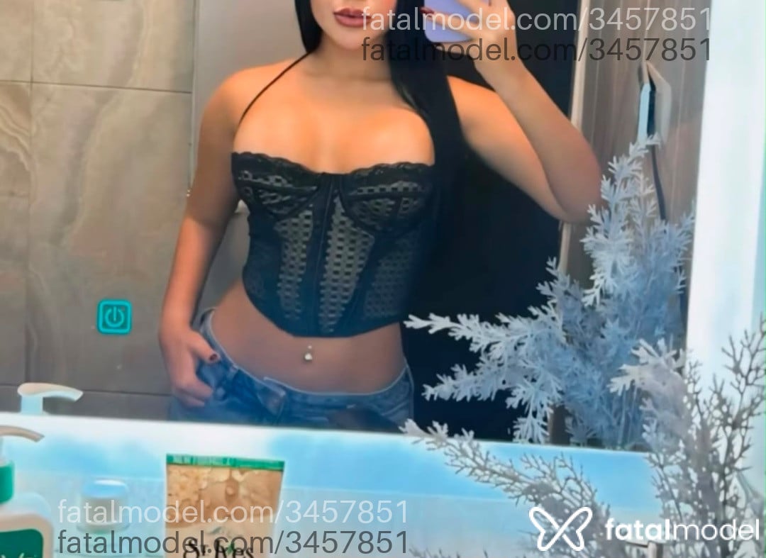 Acompanhante mulher morena (o) de olhos castanhos em Goiânia - Júlia Vidal