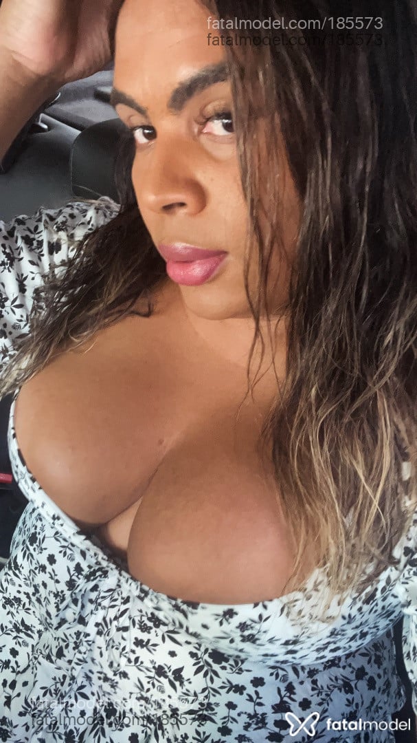 Acompanhante mulher trans loira (o) de olhos pretos em Santo Antônio de Jesus - FadaDosDesejos