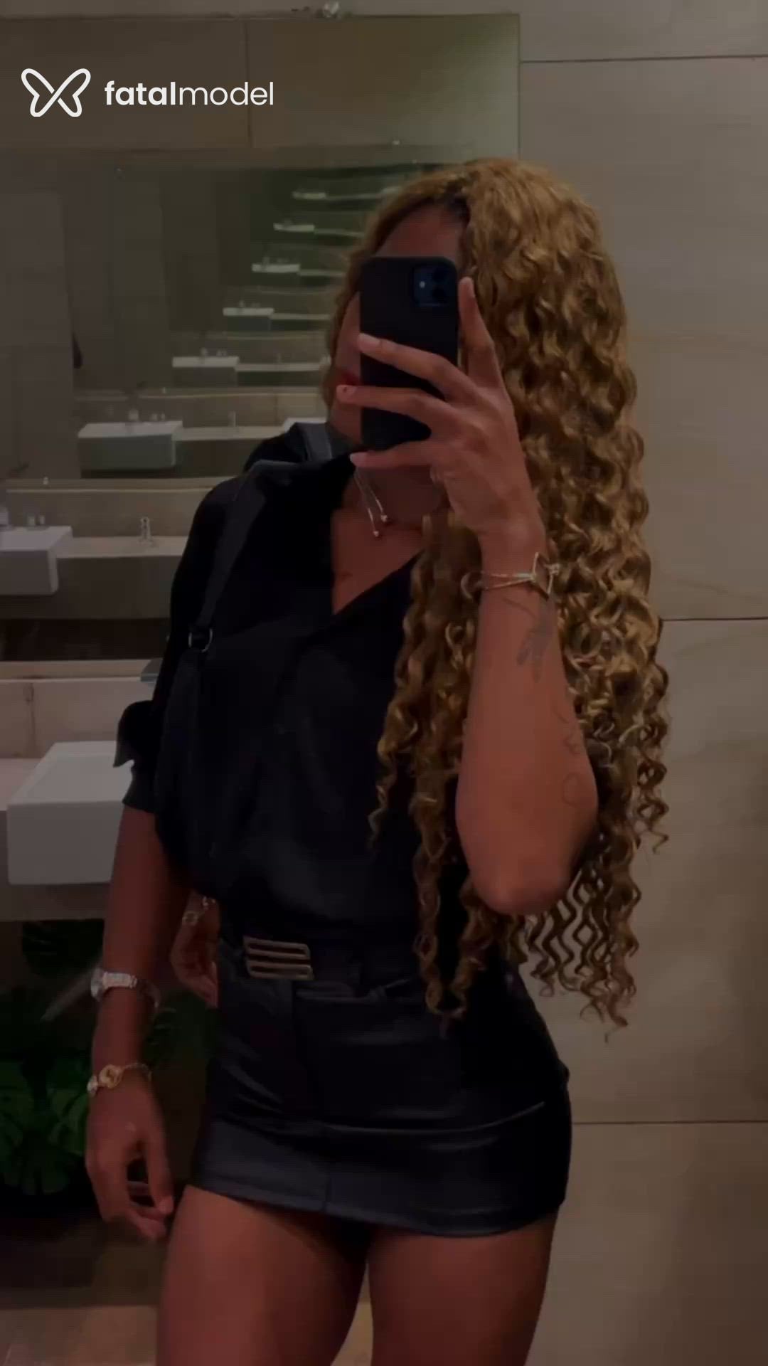 Acompanhante mulher trans morena (o) de olhos castanhos em Ji-Paraná Acompanhante mulher trans morena (o) de olhos castanhos em Ji-Paraná - Menina Venen