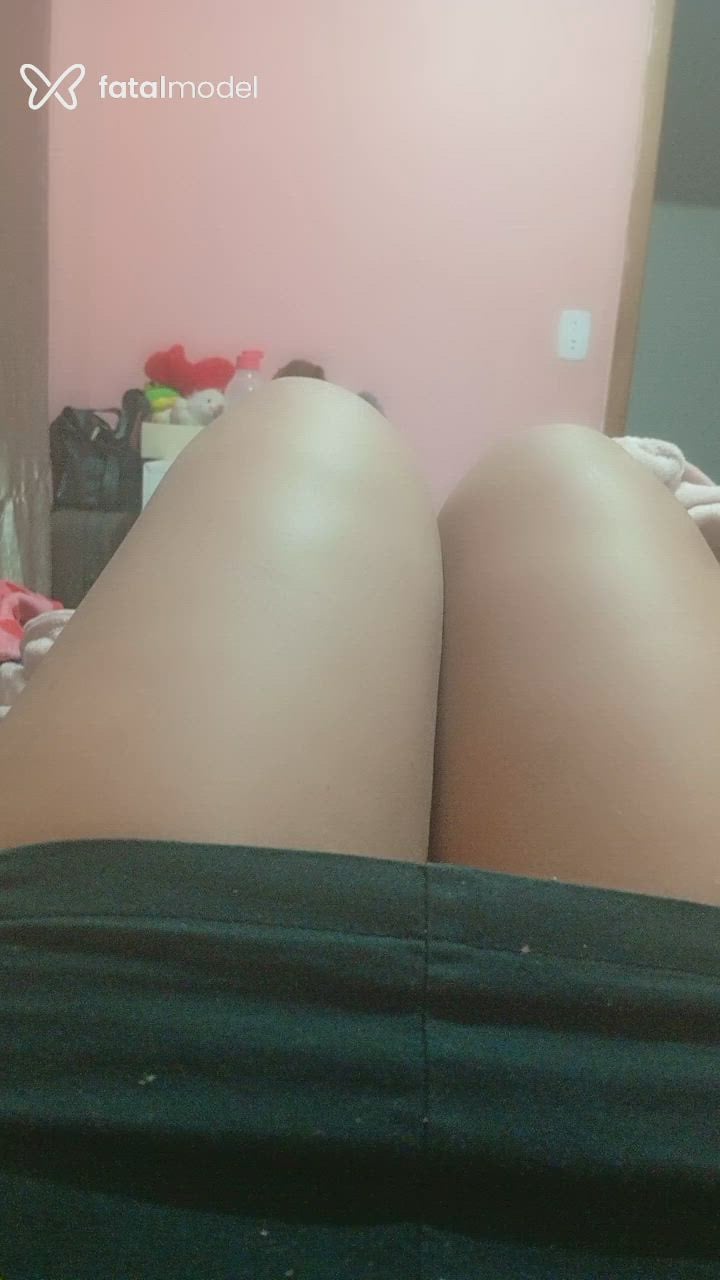 Acompanhante mulher ruiva (o) de olhos castanhos - Adriana