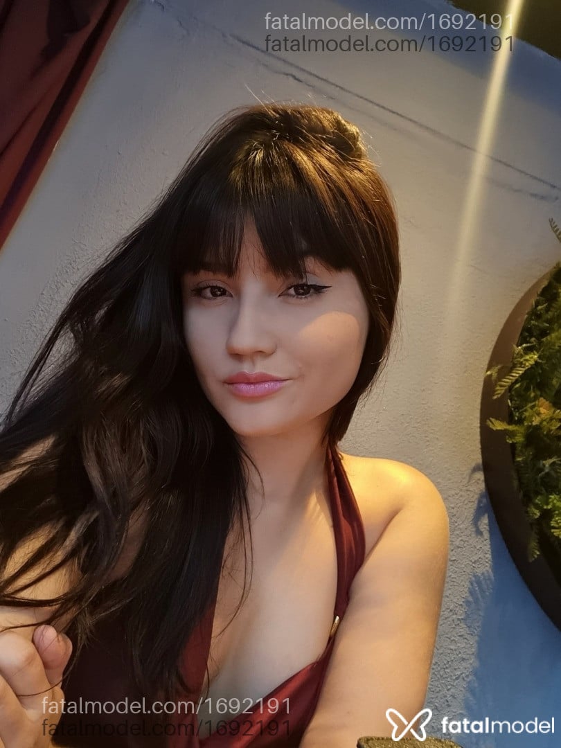 Acompanhante mulher com cabelo castanho de olhos castanhos em Três Lagoas - Yasmin Bertoline