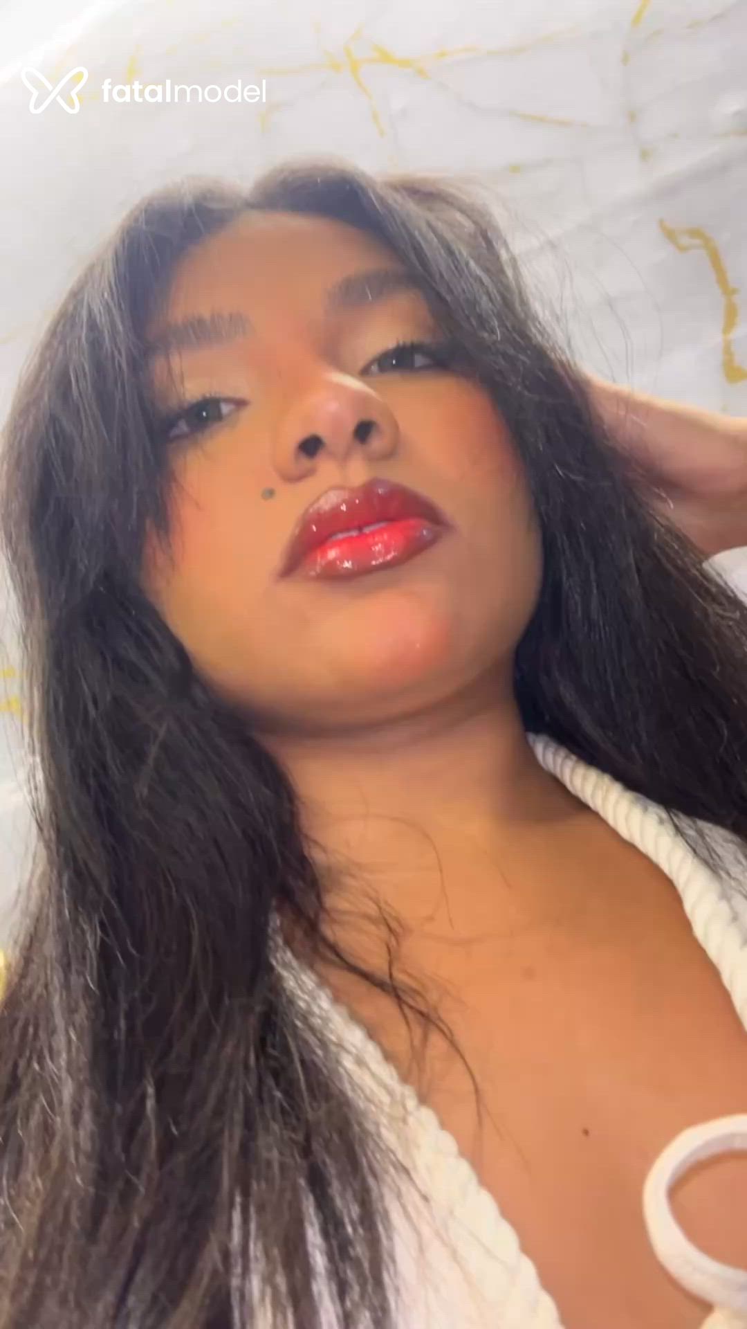 Acompanhante mulher morena (o) de olhos mel em Rio de Janeiro Acompanhante mulher morena (o) de olhos mel em Rio de Janeiro - Angel