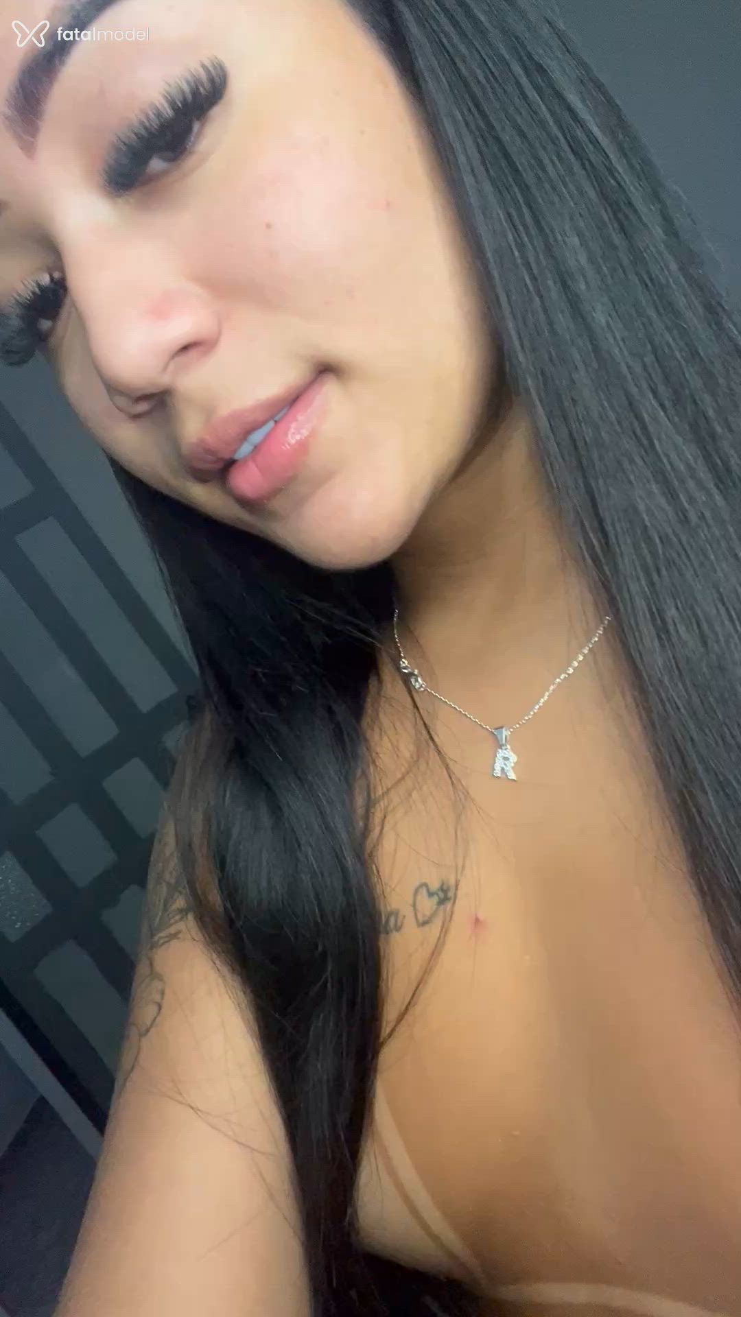 Acompanhante mulher morena (o) de olhos castanhos - Rebeca Alves