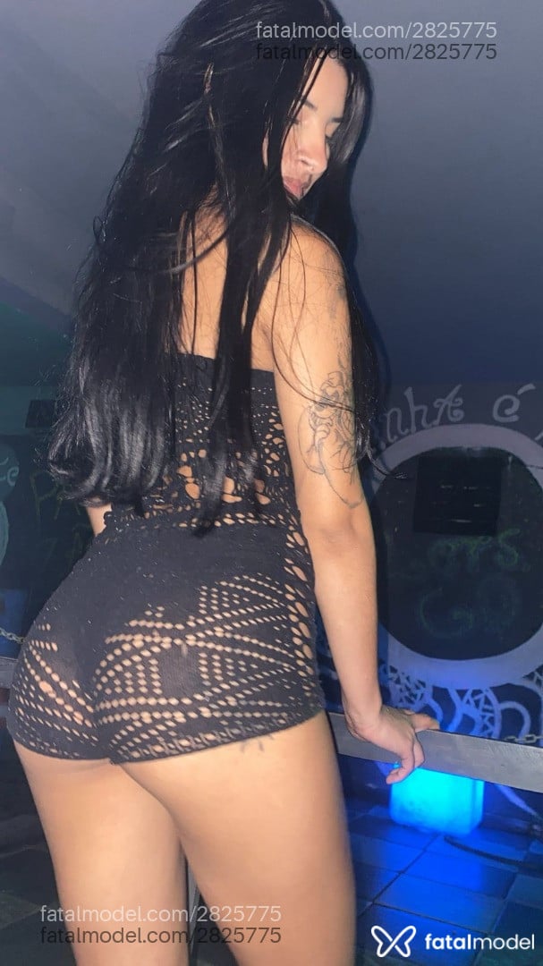 Acompanhante mulher morena (o) de olhos castanhos em São João Batista - Estrela