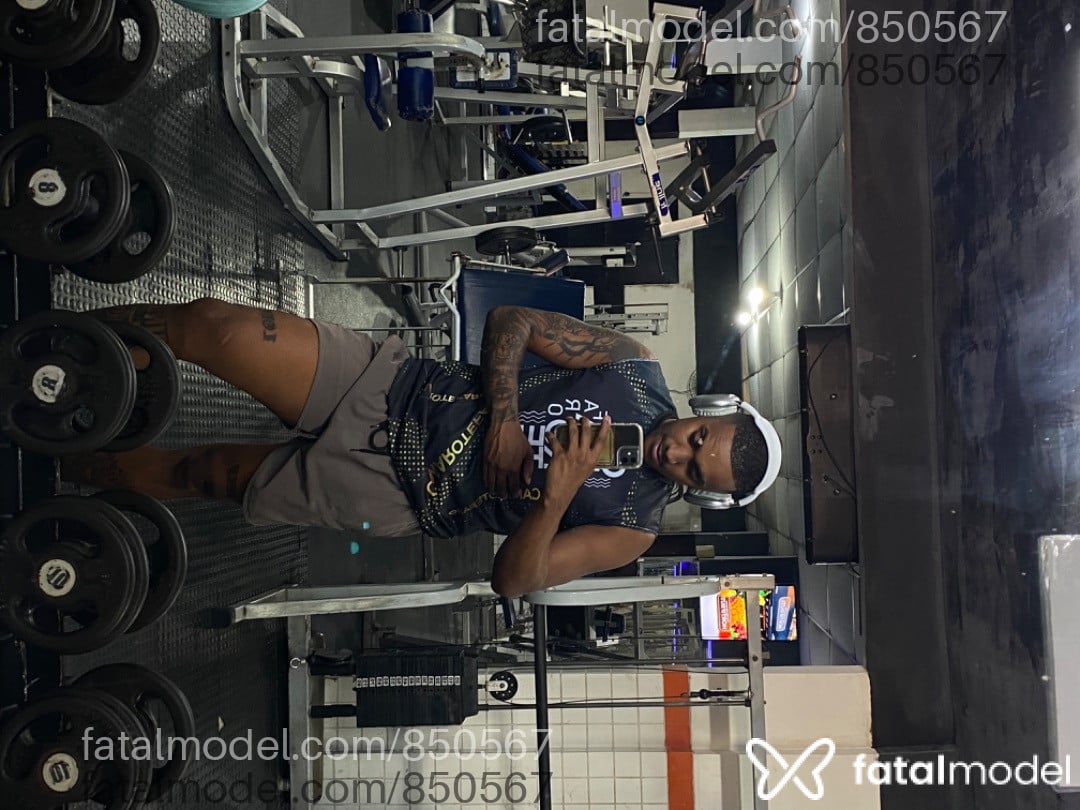 Acompanhante homem morena (o) de olhos castanhos em Rio de Janeiro Acompanhante homem morena (o) de olhos castanhos em Rio de Janeiro - Coutinho