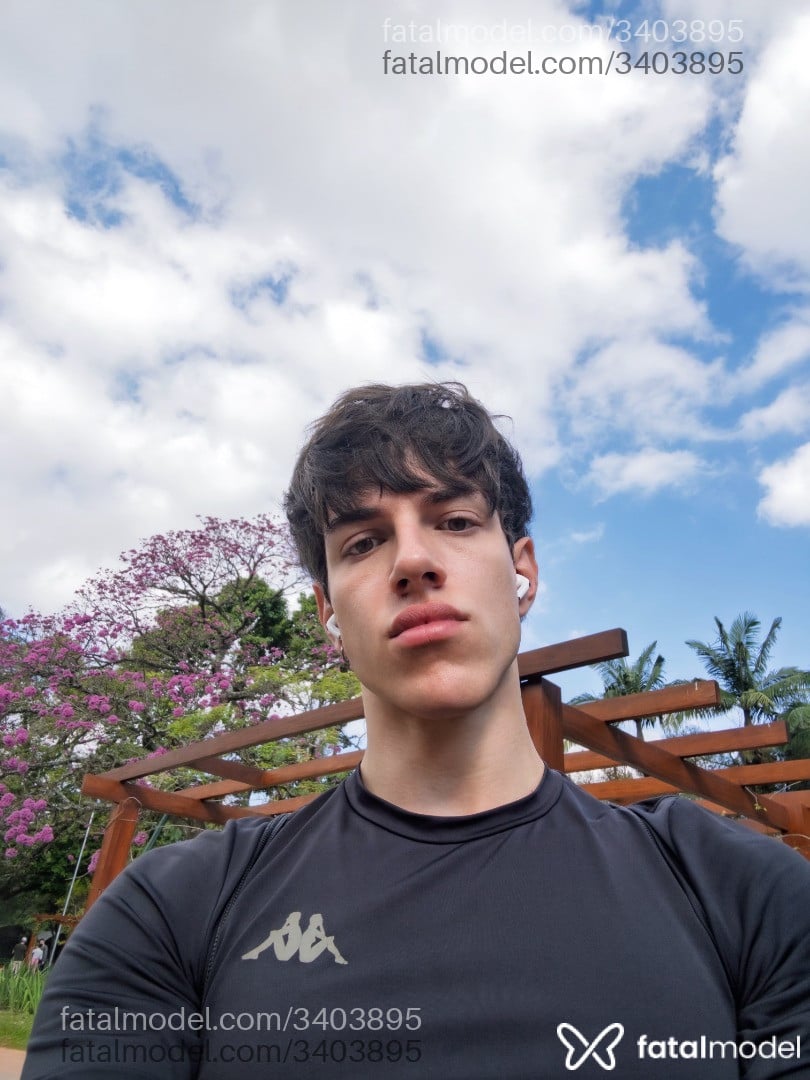 Acompanhante homem loira (o) de olhos verdes em São Paulo - Ulliel Gaspard