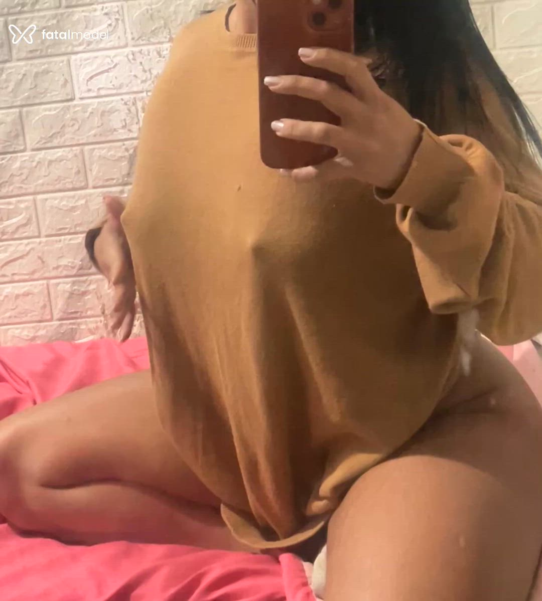 Acompanhante mulher morena (o) de olhos pretos - Bruna Marina