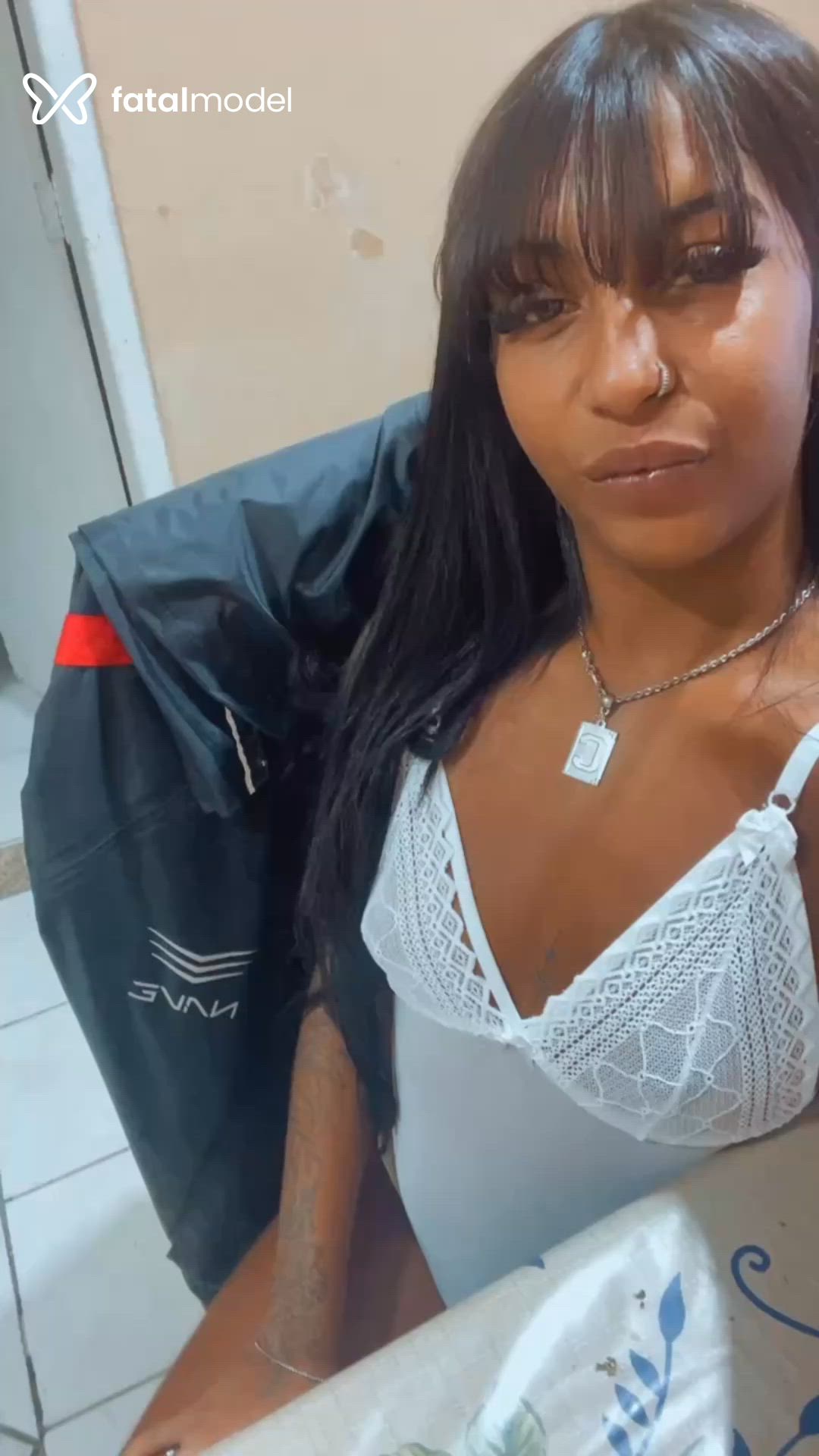 Acompanhante mulher morena (o) de olhos pretos em Macaé - Micaelly