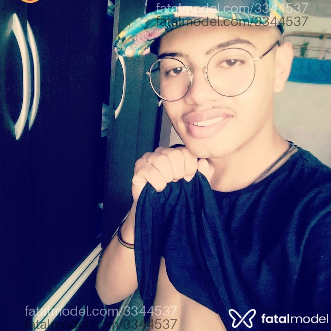 Acompanhante homem morena (o) de olhos castanhos em São Paulo - Natan
