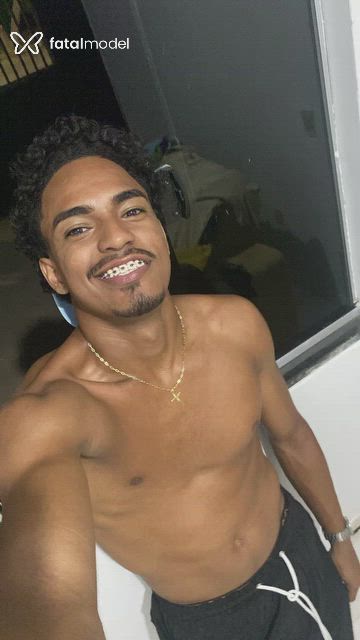 Acompanhante homem morena (o) de olhos pretos - Camargo