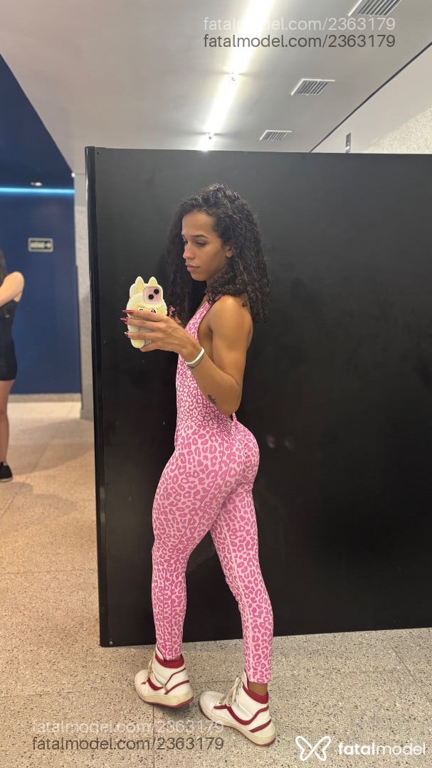 Acompanhante mulher trans loira (o) de olhos castanhos em Cuiabá - Nicolle Martins
