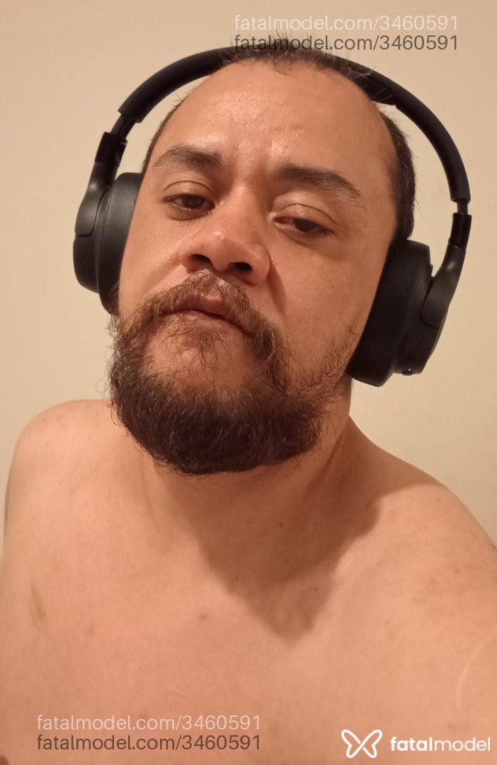 Acompanhante homem trans com cabelo castanho de olhos castanhos em Rio de Janeiro - Vicente