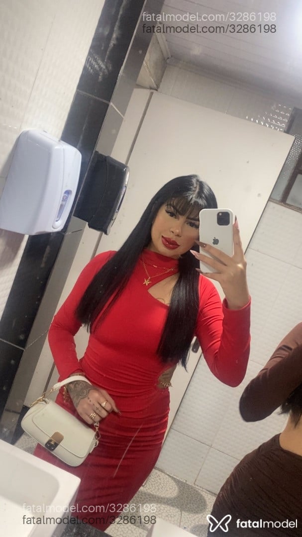 Acompanhante mulher morena (o) de olhos castanhos - Yaraa Acompanhante mulher morena (o) de olhos castanhos - Yaraa